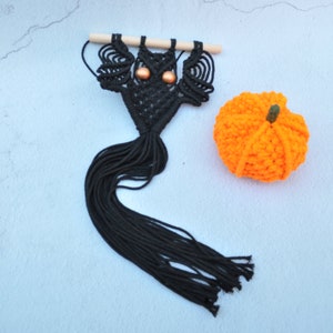 Macrame halloween decorations pumpkin and bat decor boho fall decoration bat wall hanging macrame pumpkin handmade Halloween décor