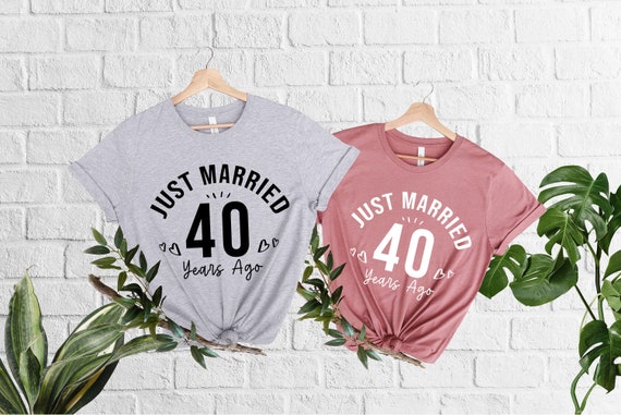 Camiseta recien casada hace 40 anos regalo del 40 aniversario camisetas personalizadas a juego para parejas camisas de marido y mujer casadas personalizadas hace anos Etsy Espana