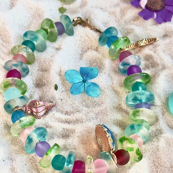 Recycled Glass Bead Bracelet with Beach Charm - Eco-Friendly African Jewelry for Women, Perfect Gift for Mama & Friends