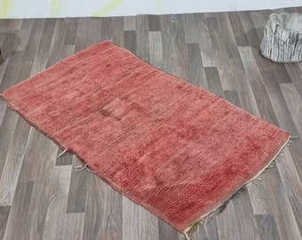 Hermosa alfombra bereber, alfombra plana, alfombra bereber auténtica, alfombra de lana marroquí roja, fabuloso corredor de alfombra marroquí, alfombra marroquí de lana lanuda, alfombra de lana Mrirt