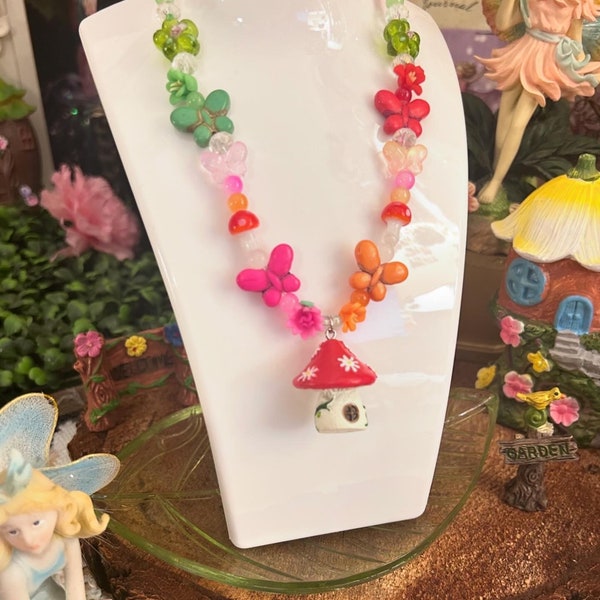 Mushroom Pendant, Fairy Garden, Butterfly Glass Bead Necklace, Fantasy Jewelry, Cosplay, Renfaire Acessories, Costume Jewelry, Fairycore