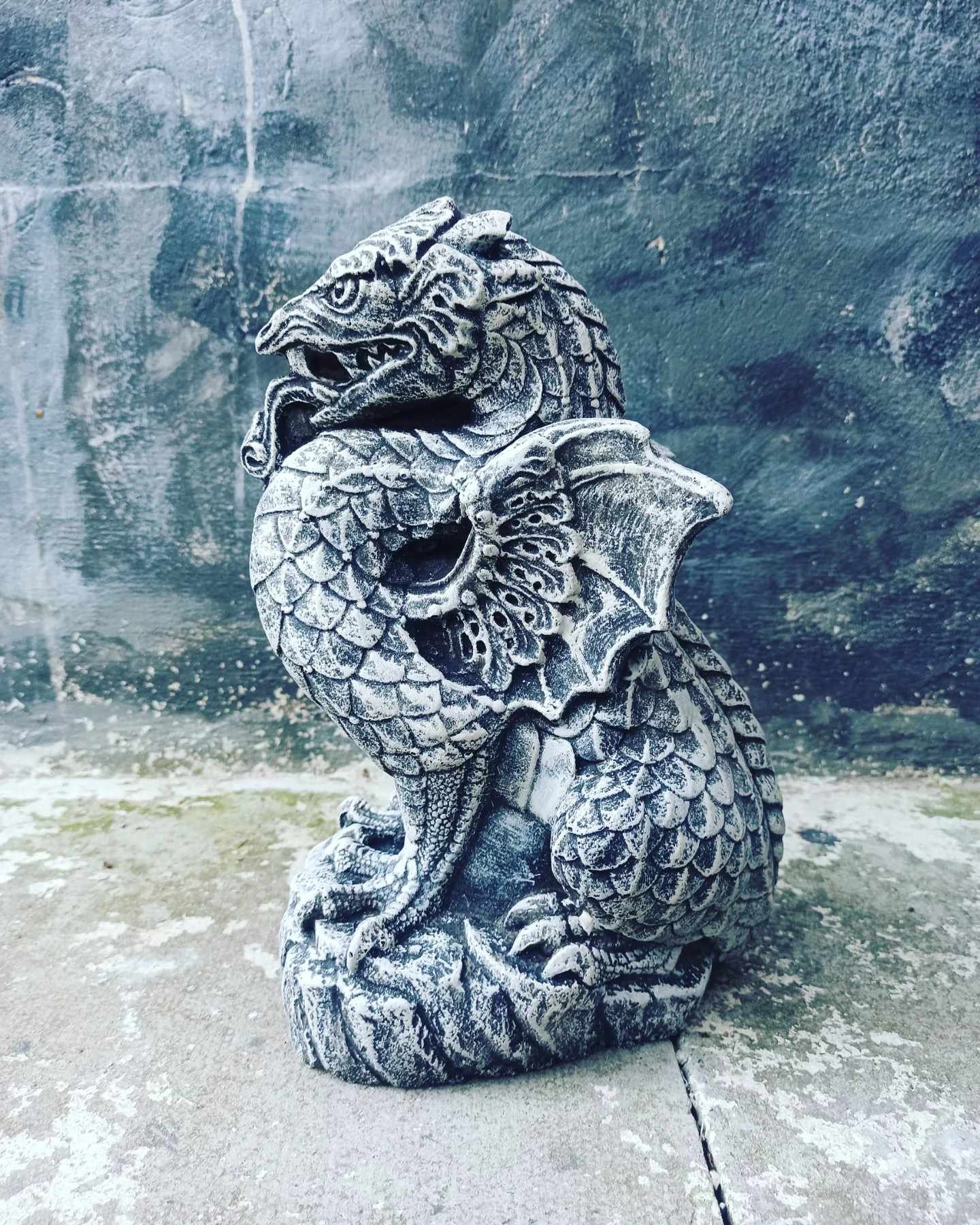 Stone Garden Dragon and Pedestal Gothic Mythical Solid Decor Concrete