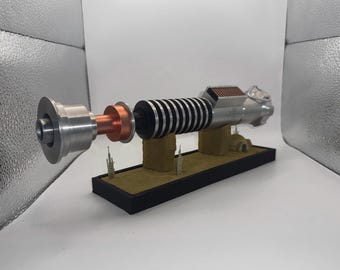 Lars Homestead Lightsaber Stand Lite - Star Wars Display Mount | 35 mm  / 45mm Saber Holder