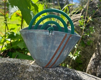 The stripy ceramic mosquito coil holder 'Zampi'