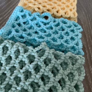Fishnet crochet gloves short pastel
