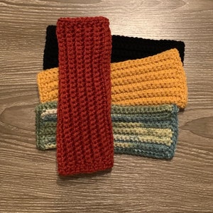 Fingerless crochet gloves