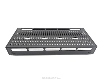 Modular Guitar Pedalboard B2 – Customizable Aluminum Design with Adhesive-Free Mounting System by BoardMods