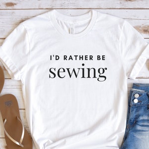 Piuttosto essere camicia da cucito, camicia trapuntata, camicia trapuntata, regalo Quilter, regalo per Quilter, camicia da cucito, camicia trapuntata carina, maglietta amante della trapunta