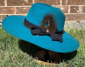 Distressed Felt Cowgirl Hat: Turquoise Velvet Ribbon  display picture 3