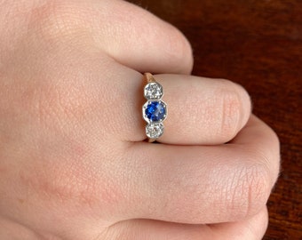 Art Deco Natural Sapphire and Diamond Ring