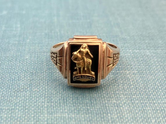 Vintage Amesbury High School Ring Solid 10K Yellow Gold 1945 - Etsy