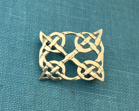 Irish Celtic Knot 9ct (karat) Rectangular Brooch - image 1