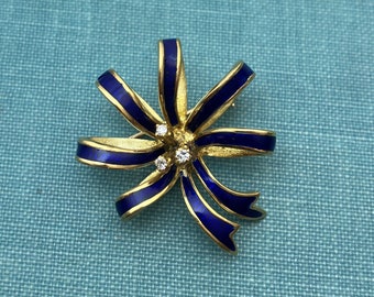 Broche de cinta azul esmaltado vintage con detalles de diamantes naturales en oro amarillo de 18 qt