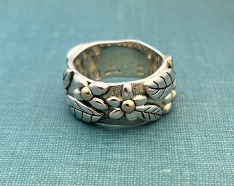 Pre Owned Wide Floral Ring Two Tone Sterling Silver and 14K Gold