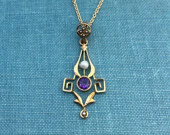 Pingente vintage de lavaliere em ouro amarelo 14k: ametista e pérola-semente
