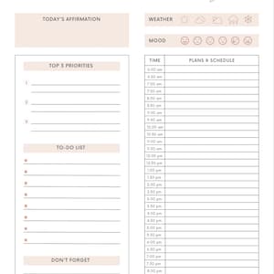 Puede incluir: Un planificador diario con un fondo beige y una ilustración de luna creciente. El planificador incluye secciones para la afirmación del día, las 3 prioridades principales, la lista de tareas, no olvides, el clima, el estado de ánimo, la hora y los planes y el horario.