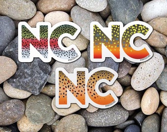 Pegatinas impermeables para trucha de Carolina del Norte: calcomanía de destino para pescadores de Carolina del Norte en colores de trucha de arroyo, marrón y arcoíris.