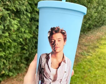 Tasse mate Harry styles | Gobelet | 24 oz | avec de la paille | Thermique | Coupe | Voyage | Mug I cadeau | Essentiel | Bouteille d'eau