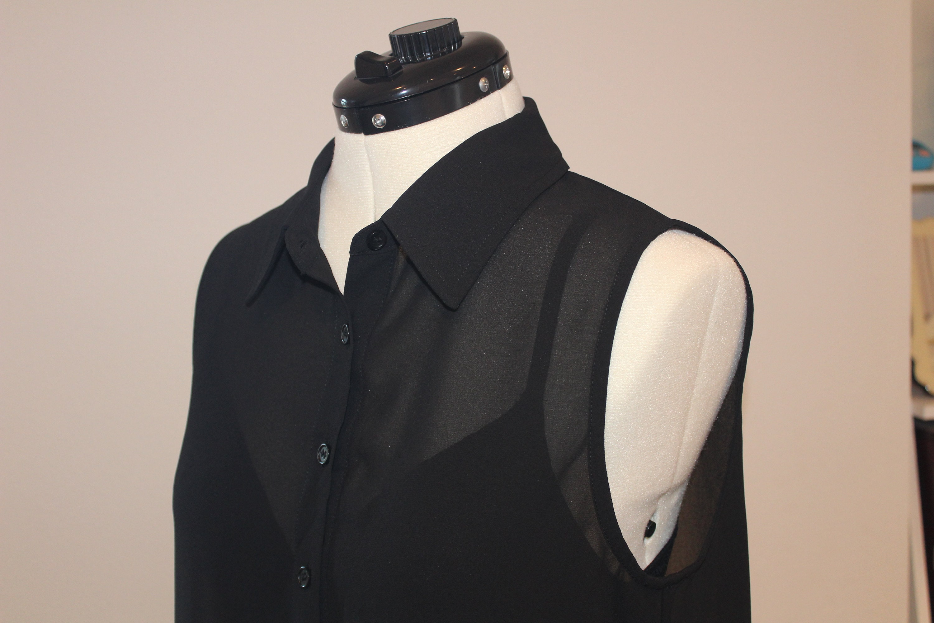 Blouse H&M Noir Sans Manches Avec Col Et Nœud Attaché - Taille 4 - Occasion Très Bon état
