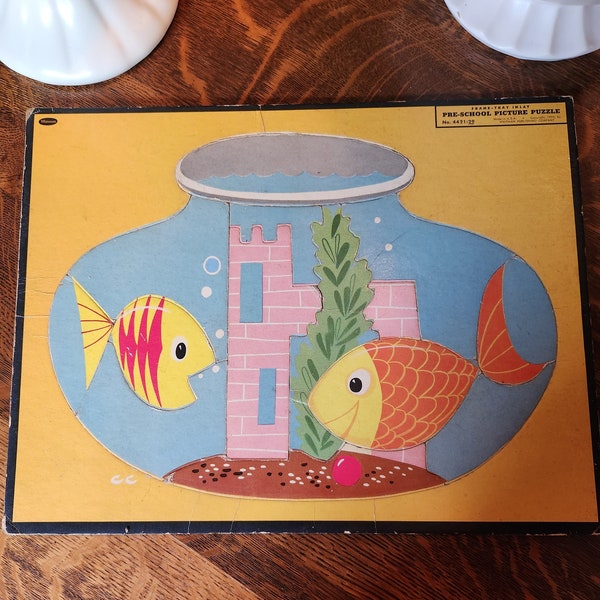 Fish in Fishbowl vintage 1950's board tray puzzle Whitman 4421