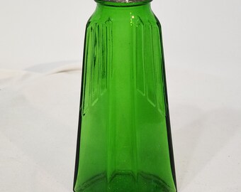 Salière ou poivrière en verre Owen Illinois Green Depression, couvercle en métal, nervuré MCM Vibe