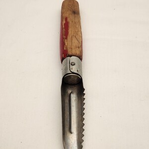 Pelador y descorazonador de patatas y manzanas A&J vintage, de acero inoxidable, fabricado en EE. UU., década de 1950, 6,5 pulgadas.