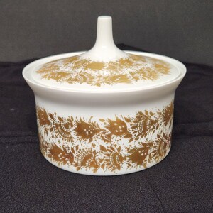 Rosenthal Studio Line, Sugar Bowl with Lid, Gold Baumann Pattern, Designed by Bjorn Wiinblad, Berlin Germany, Mid Century, approx 5.25&quot;