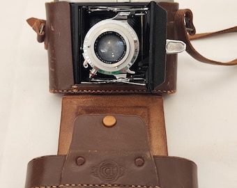 Appareil photo de voyage VTG Zenobia des années 1950 avec étui en cuir d'origine, n° 43884. Non testé, partie de la succession des parents, semble propre et en bon état, tel quel