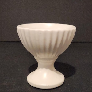 Vtg 504 Floraline USA planter vase, cream ribbed, Mccoy? Haeger? Excellent condition, small, approx 3.5" tall