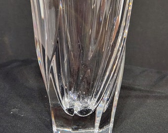 Vase en cristal au plomb Orrefors Sweden, tourbillon transparent