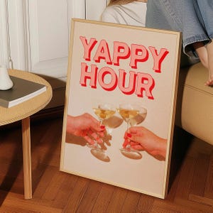 Yappy Hour ハッピーアワー デジタルダウンロード マティーニプリント バーカートアート レトロカクテル 壁飾り 大学 アパート ギフト プレッピー ホームバー