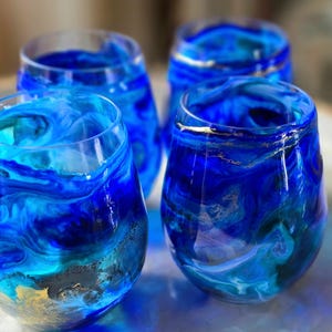 Plastvinglas utan stjälk