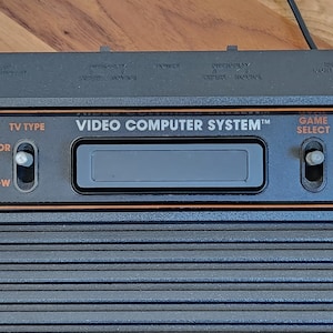 Atari 2600 / 2600+ カートリッジ スロット カバー - 空カートリッジ バージョン