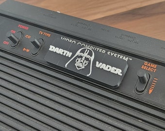 Atari 2600 / 2600+ Cartridge Slot Dust Cover - Darth Vader version - Logo/Text