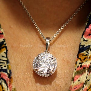 Round Cut Halo Pendant, Lab Grown Diamond Wedding Necklace, 10K/14K/18K White Gold Pendant, Sustainable Diamond Jewelry, Handmade Pendant
