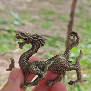 Unique Fantasy Chinese Dragon Figure, Ancient bronze Animal Beast Loong Antique Collection Oriental Civilization Feng Shui Dragon Figurine