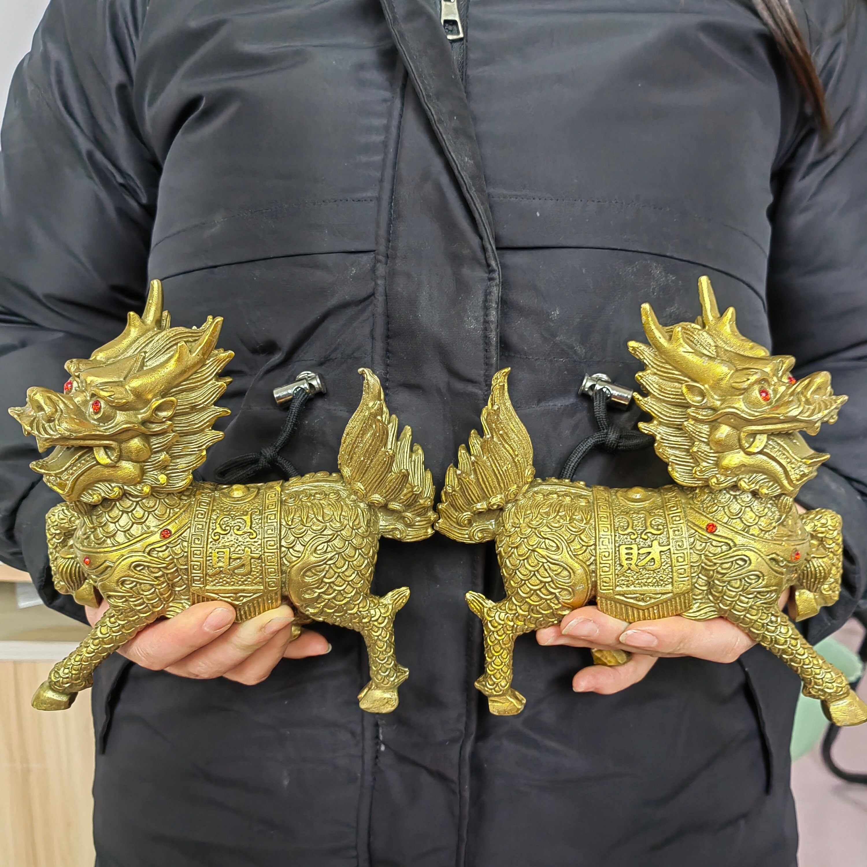 Amazon.com: LOTONJT Xie Zhi Statue Solid Brass Kylin