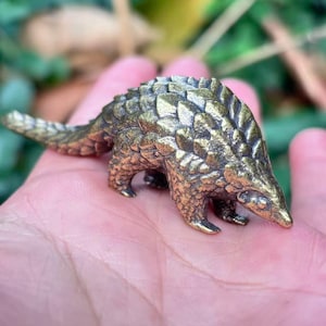 銅芸術 獰猛な銅の鹿の像、野生動物の彫刻、小さな鹿 動物の鹿 ミニ