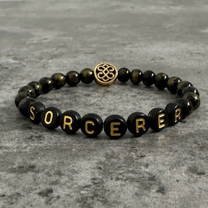 D & D Zauberer personalisierte Namen Armband Geschenk für DnD Dungeons and Dragons Spieler, Nerd Schmuck, Kritische Rolle Schmuck, Gamer Geschenk