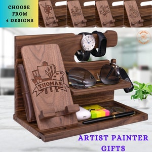 Artist Painter Gift for Artist on Artist Day. Personalized Artwork Gift for Drawing Lover. Custom Men Charging Station for Painter Art Lover
