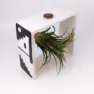 Air plant geometric planter for desk, Decor with air plants and holders, Air plant stand, Houseplant gift, Cute plant pot