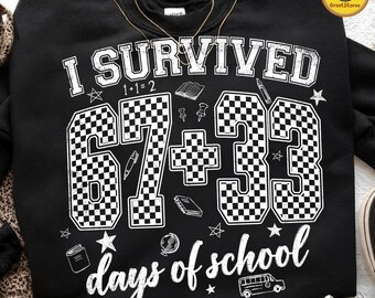 Sobreviví al día 100 de clases PNG, Meme divertido 67 Seis Siete con diseño a cuadros, Camiseta escolar para maestros, Descarga digital