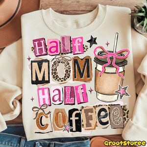 Coffee Mama PNG, Halvmamma Halvkaffeskjortadesign, Retrorutig kokettrosett, Leopardfärgad mors dag digital nedladdning bild 2