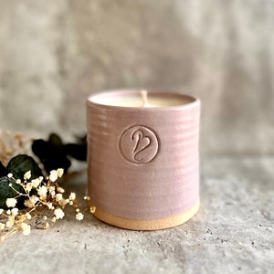 Cornish Black Pomegranate Soy wax candle. Hand poured into ceramic pots using cotton Wicks and the purest essential oils. Vegan friendly. image 3