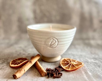 Cornish Christmas soy wax candle. Hand poured with pure essential oils and cotton wicks in ceramic pots and bowls. Vegan friendly