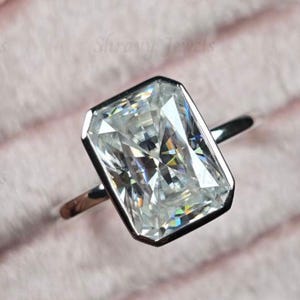 4 CT Radiant Cut Moissanite Bezel Wedding Ring Radiant Diamond 14K Solid Gold Bezel Ring Silver Solitaire Ring Proposal Ring Gift For Women