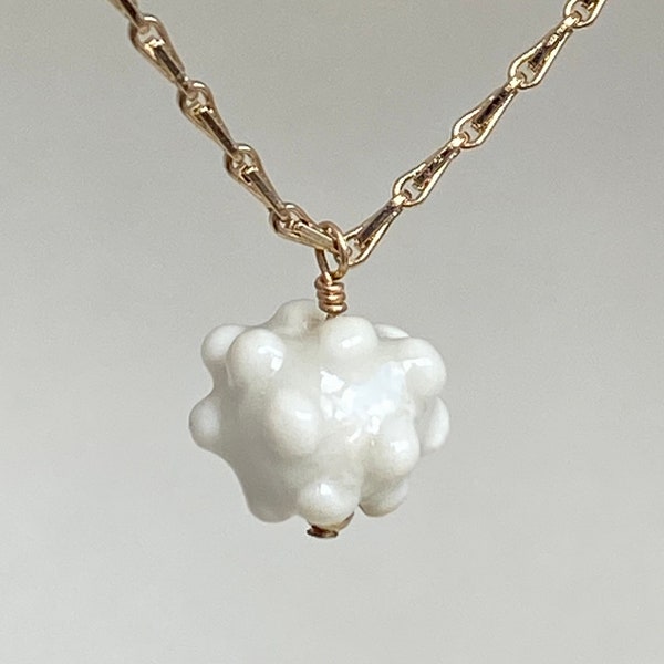 kompeito collier porcelaine blanc plaqué or