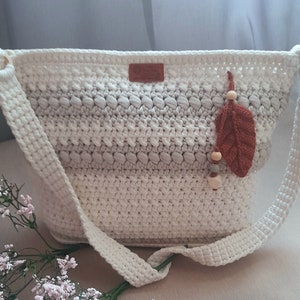 "Homemade" crochet bag pattern, Spanish/English PDF crochet pattern, handmade shoulder bag, for everyday use, summer bag.