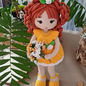 Patrón Muñeca de Crochet Matilda con Vestido Mostaza, Coletero y Zapatos, Amigurumi para Vestir PDF, Tutorial Muñeca Ganchillo 40 cm