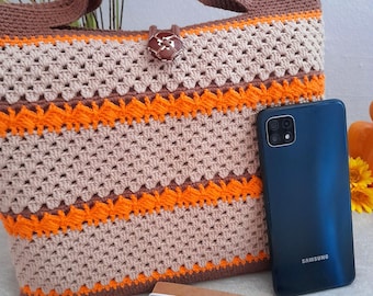 Einfache Häkelanleitung für eine Tasche (PDF), einteilige Handtasche mit Knopf, Häkelanleitung für Anfänger.